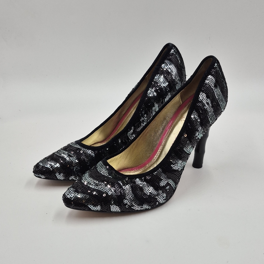 Elaine Turner-Elisabeth Pump